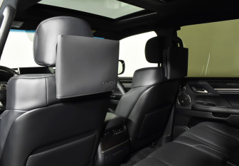 Подержанный автомобиль Lexus LX 2021 года (18 фото)