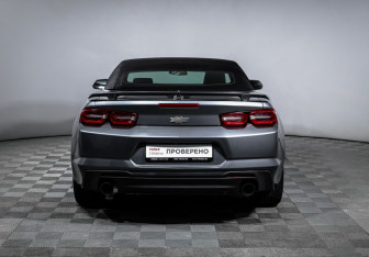 Подержанный автомобиль Chevrolet Camaro Convertible 2019 года (6 фото)