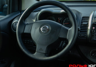 Подержанный автомобиль Nissan Note 2007 года (7 фото)