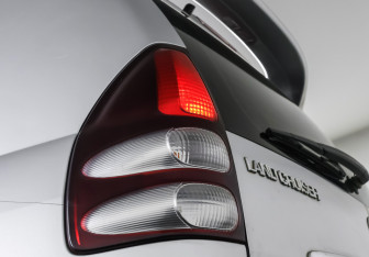 Подержанный автомобиль Toyota Land Cruiser Prado 2007 года (21 фото)