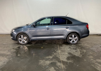 Подержанный автомобиль Skoda Rapid Liftback 2016 года (7 фото)
