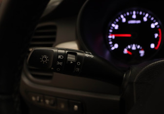 Подержанный автомобиль Kia Rio Hatchback 2018 года (13 фото)