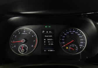 Подержанный автомобиль Kia K5 2021 года (15 фото)