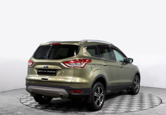 Подержанный автомобиль Ford Kuga 2014 года (3 фото)