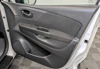 Подержанный автомобиль Renault Kaptur 2018 года (24 фото)