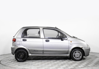 Подержанный автомобиль Daewoo Matiz 2012 года (4 фото)