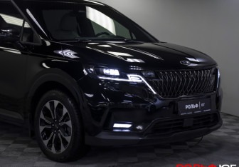 Подержанный автомобиль Kia Carnival 2020 года (31 фото)