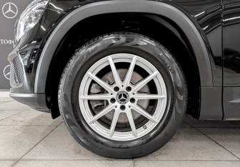 Подержанный автомобиль Mercedes-Benz GLB 2021 года (18 фото)