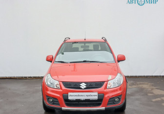 Подержанный автомобиль Suzuki SX4 Hatchback 2013 года (2 фото)