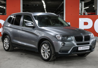 Подержанный автомобиль BMW X3 2012 года (3 фото)