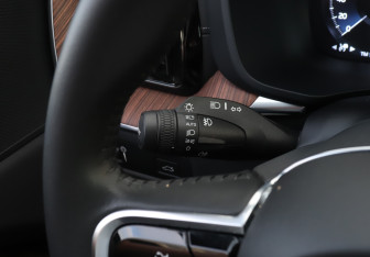 Подержанный автомобиль Volvo XC60 2020 года (20 фото)