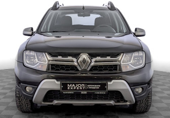 Подержанный автомобиль Renault Duster 2017 года (2 фото)