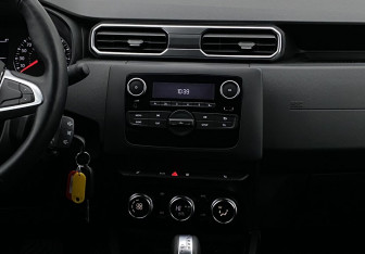 Подержанный автомобиль Renault Duster 2021 года (12 фото)