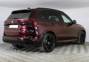 Подержанный автомобиль BMW X5 2020 года (2 фото)