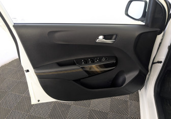 Подержанный автомобиль Kia Picanto 2022 года (19 фото)