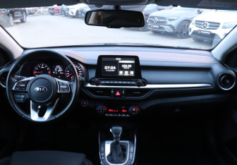 Подержанный автомобиль Kia Cerato Sedan 2021 года (12 фото)
