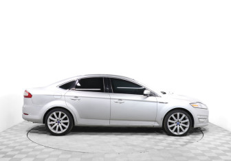 Подержанный автомобиль Ford Mondeo Sedan 2012 года (4 фото)