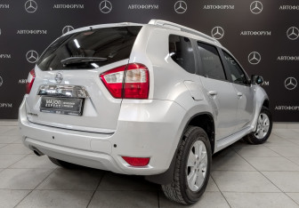 Подержанный автомобиль Nissan Terrano 2021 года (5 фото)
