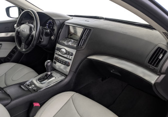 Подержанный автомобиль Infiniti G Convertible 2011 года (13 фото)