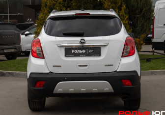 Подержанный автомобиль Opel Mokka 2014 года (21 фото)