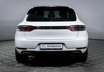 Подержанный автомобиль Porsche Macan 2019 года (6 фото)