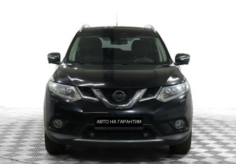 Подержанный автомобиль Nissan X-Trail 2015 года (2 фото)