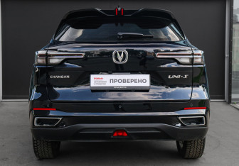 Подержанный автомобиль Changan UNI-S 2024 года (5 фото)