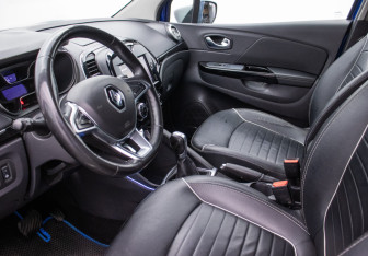 Подержанный автомобиль Renault Kaptur 2020 года (10 фото)