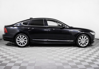 Подержанный автомобиль Volvo S90 2019 года (4 фото)