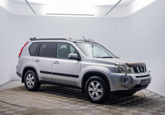 Подержанный автомобиль Nissan X-Trail 2008 года (3 фото)