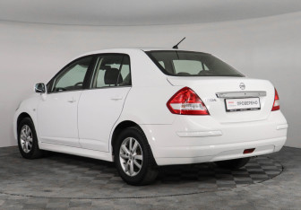 Подержанный автомобиль Nissan Tiida Sedan 2013 года (7 фото)