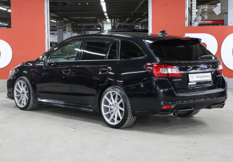 Подержанный автомобиль Subaru Levorg 2015 года (7 фото)