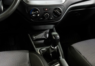 Подержанный автомобиль Hyundai Solaris Sedan 2017 года (9 фото)