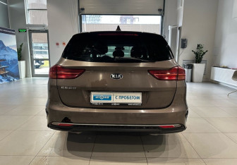 Подержанный автомобиль Kia Ceed Wagon 2019 года (5 фото)