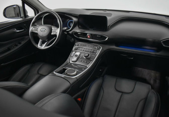 Подержанный автомобиль Hyundai Santa Fe 2021 года (5 фото)