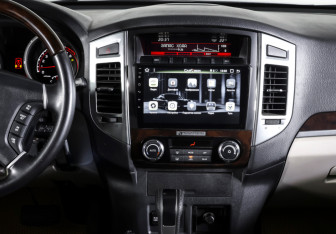 Подержанный автомобиль Mitsubishi Pajero 2020 года (14 фото)