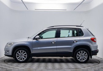 Подержанный автомобиль Volkswagen Tiguan 2011 года (8 фото)