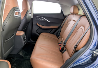 Подержанный автомобиль Omoda C5 2023 года (12 фото)