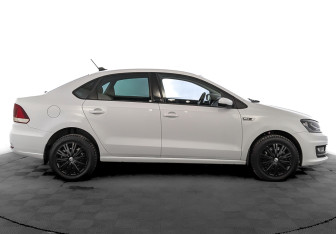 Подержанный автомобиль Volkswagen Polo Sedan 2019 года (4 фото)