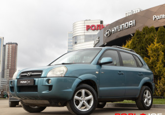 Подержанный автомобиль Hyundai Tucson 2006 года (2 фото)