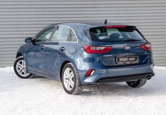 Подержанный автомобиль Kia Ceed Hatchback 2019 года (7 фото)