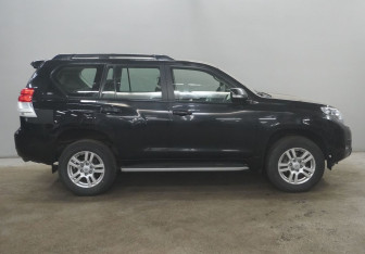 Подержанный автомобиль Toyota Land Cruiser Prado 2010 года (5 фото)
