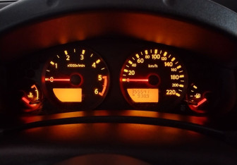 Подержанный автомобиль Nissan Navara (Frontier) 2008 года (12 фото)