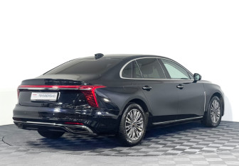 Подержанный автомобиль Hongqi H5 2023 года (5 фото)