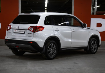 Подержанный автомобиль Suzuki Vitara 2017 года (5 фото)