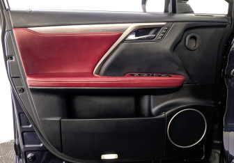 Подержанный автомобиль Lexus RX 2019 года (19 фото)