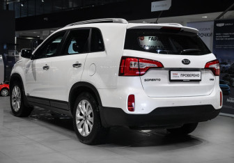 Подержанный автомобиль Kia Sorento 2019 года (6 фото)