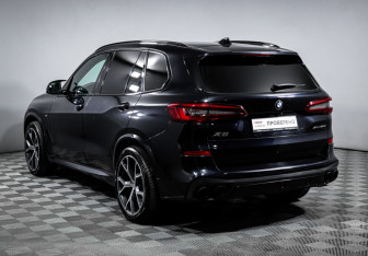 Подержанный автомобиль BMW X5 2019 года (7 фото)