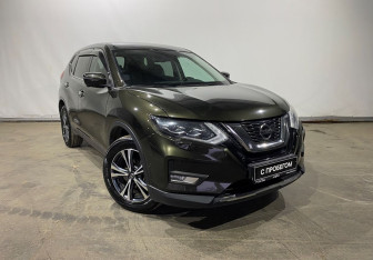 Подержанный автомобиль Nissan X-Trail 2020 года (3 фото)