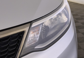 Подержанный автомобиль Kia Rio Hatchback 2016 года (11 фото)